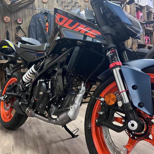 KTM DUKE 125CC [3]