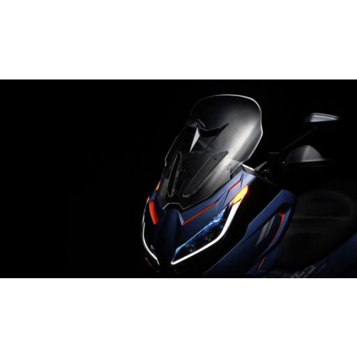 Zontes 368E: El Maxi-Scooter GT definitivo con potencia y tecnología récord [7]