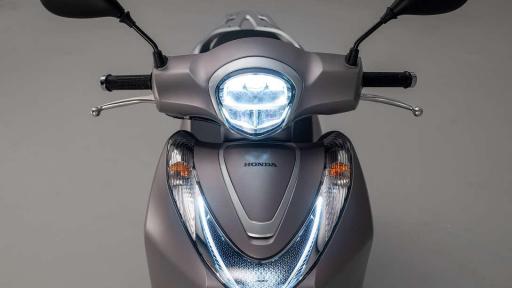 Honda SH Mode 125 - Estilo Inteligente para la Ciudad [2]