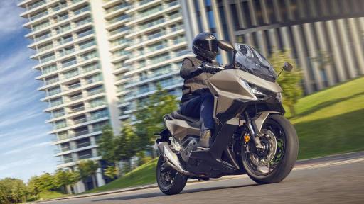 Honda Forza 750 - El Liderazgo Hecho Moto