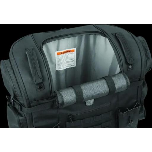 Kuryakyn Pet Palace Titan: El Trono de 78L para tu Mejor Amigo [4]