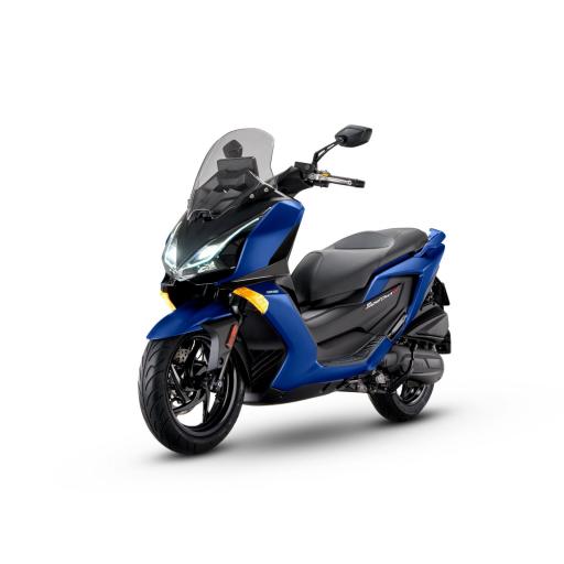 KYMCO Super Dink 125: Viaja en primera clase cada día [3]