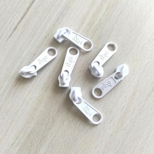 CURSOR PARA CREMALLERA NYLON DE 5 mm  BLANCO 