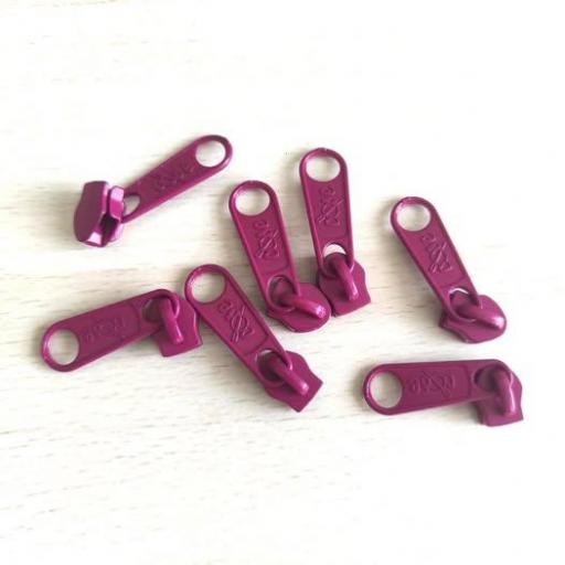 CURSOR PARA CREMALLERA NYLON DE 5 mm MAGENTA 