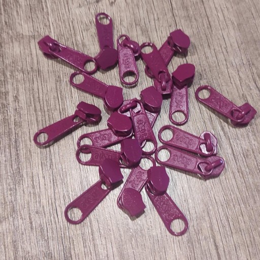 CURSOR PARA CREMALLERA NYLON DE 5 mm  MAGENTA 574 [0]