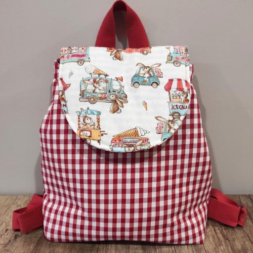MOCHILA DE GUARDERÍA LA HELADERÍA 