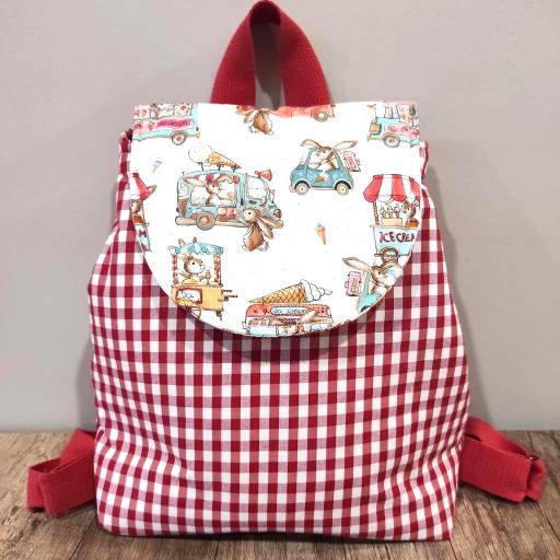 MOCHILA DE GUARDERÍA LA HELADERÍA 