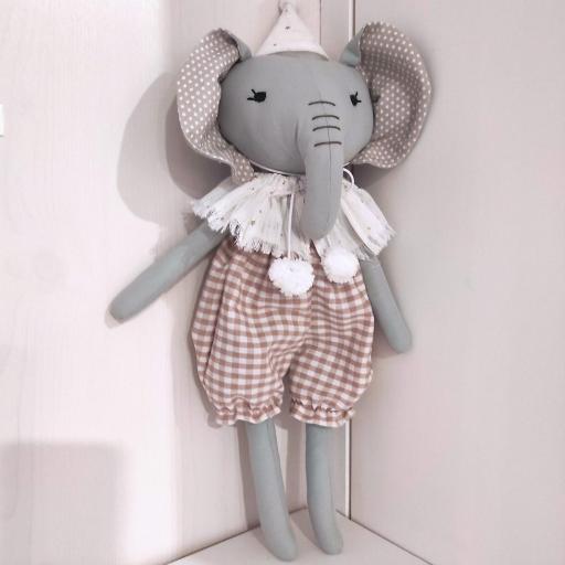 MUÑECO ELEFANTE REALIZADA A MANO 42 CM  [0]