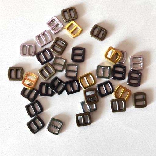 HEBILLAS PARA CINTURON Y ZAPATOS  MINI MUÑECAS  6 mm  largo  ( PACK 30 unidades  UNIDADES )   [0]