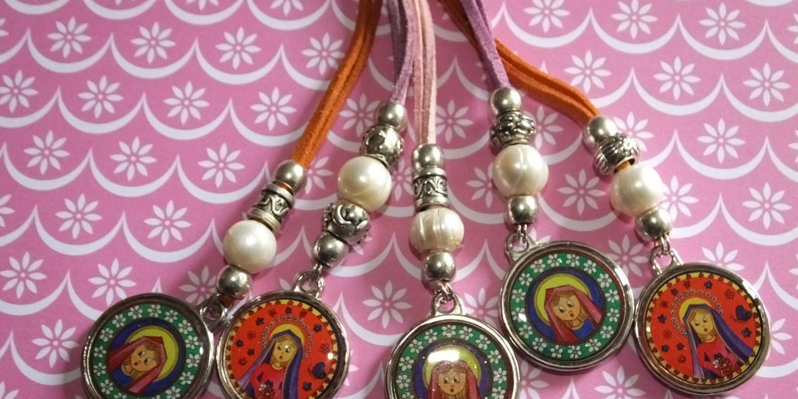 COLGANTES DE ANTELINA