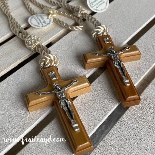 Crucifijo Comunión madera olivo con Cristo plateado [1]