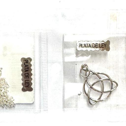 Amuleto Colgante Triqueta 2.5  cm - Plata de Ley 925 - incluye cadena [1]