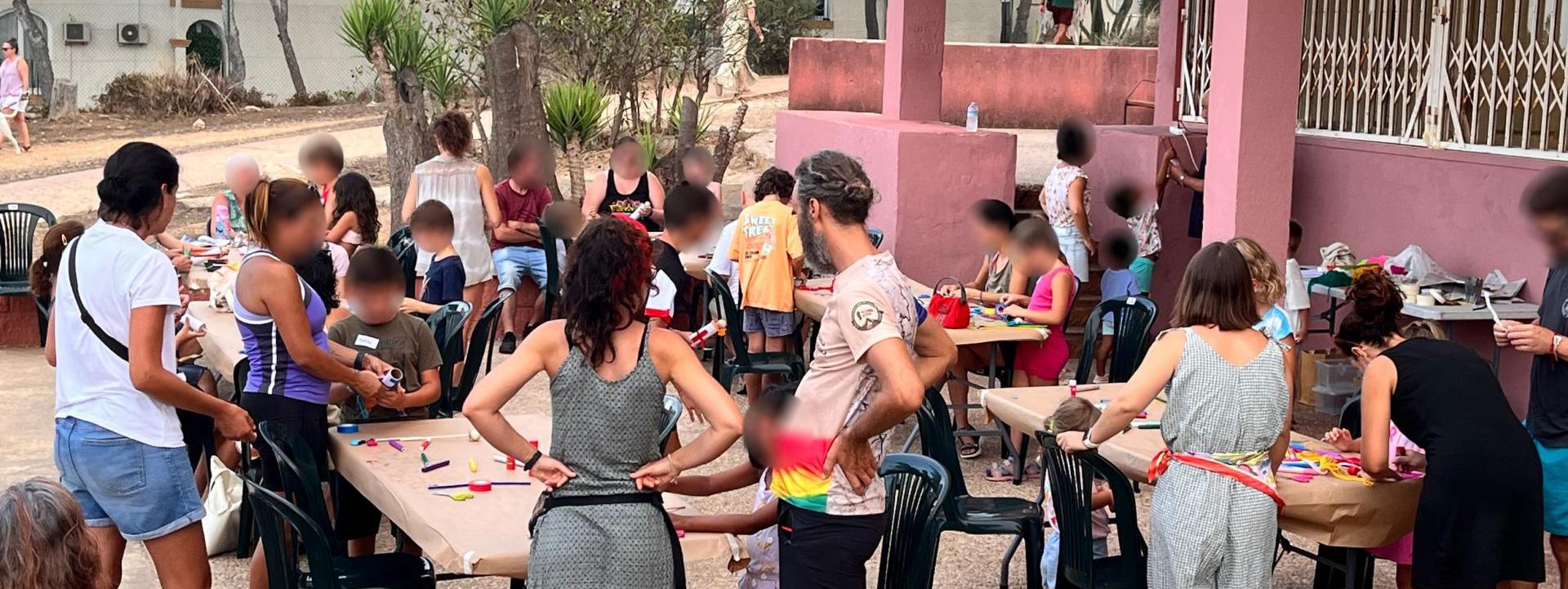 Pinocho, cuentos e imaginación al atardecer en Gran Alacant, Santa Pola