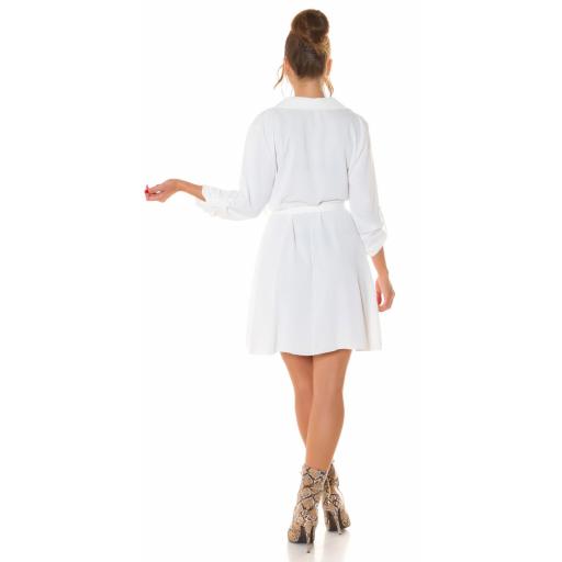 Vestido de moda con cinturón blanco [5]