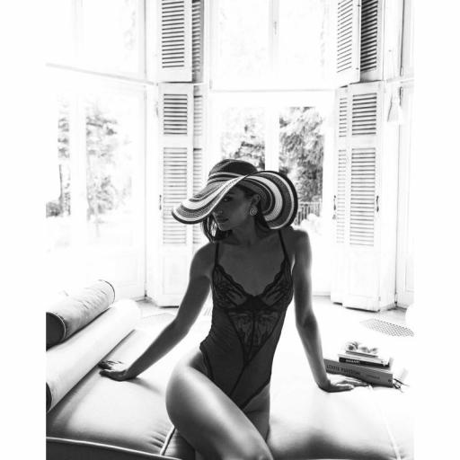 Body negro lujoso seductor y abertura [5]