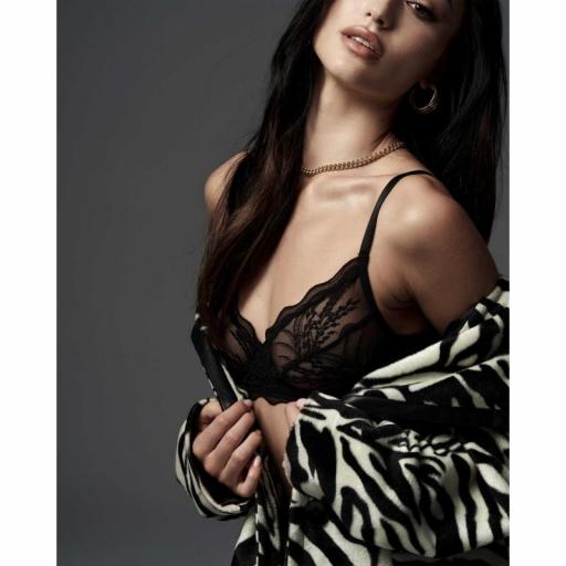 Conjunto negro romance y encaje elástico [2]