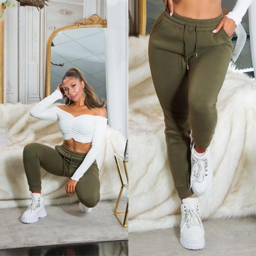 Jogger de cintura alta en color khaki [15]