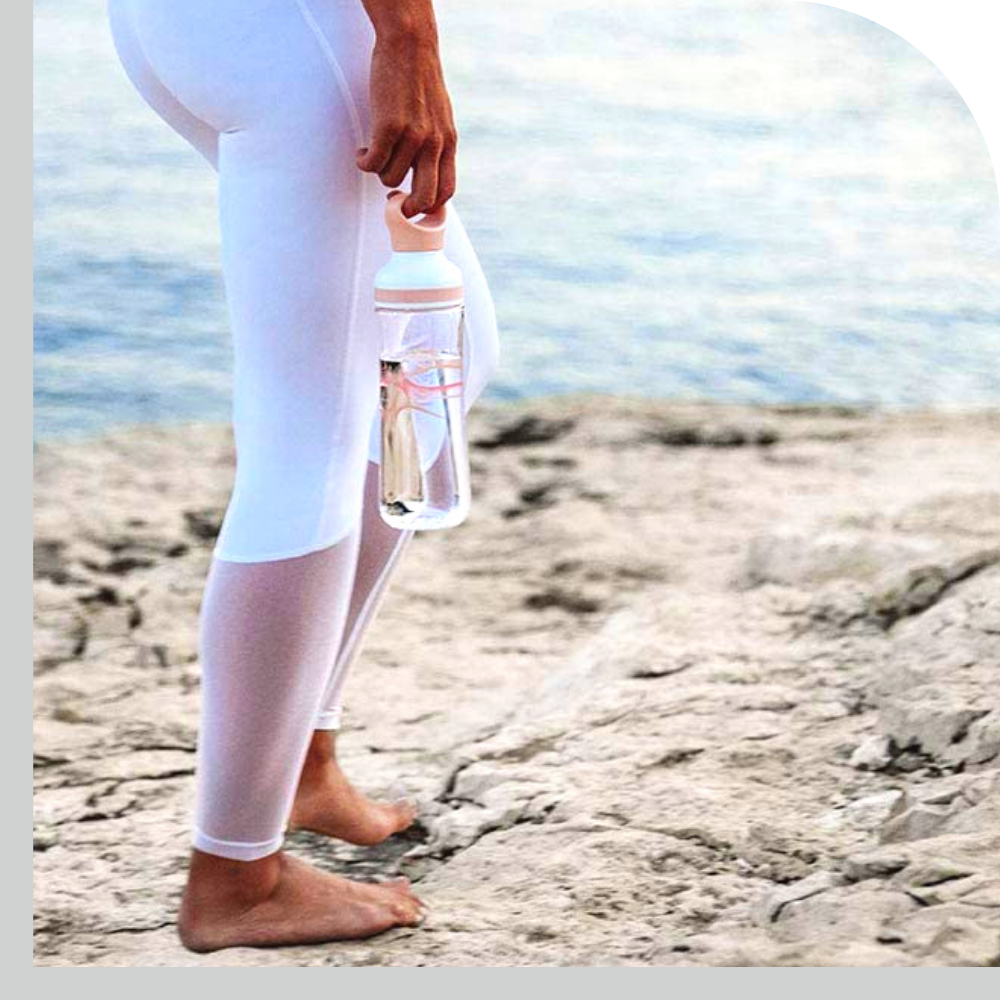 botellas agua playa home 1.png