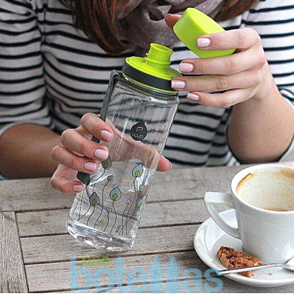 EQUA LEAVES botella tritan (1).png