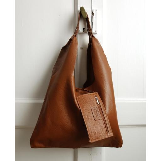 BOLSO SACO DE PIEL BASICO CAMEL [1]