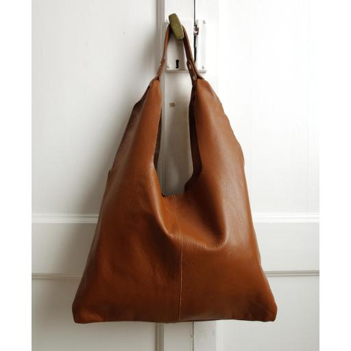 BOLSO SACO DE PIEL BASICO CAMEL [0]