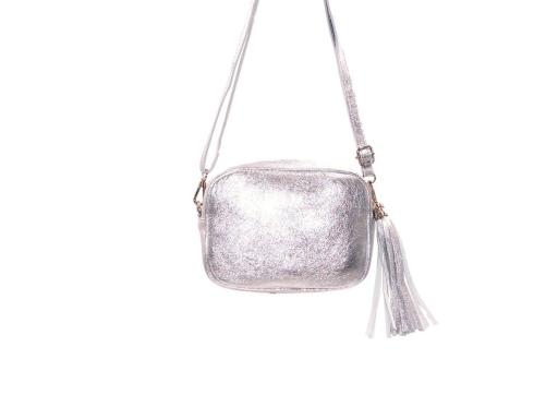 BOLSO PIEL BORLA PLATEADO