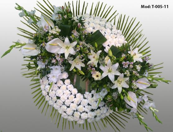 Corona con flores Blancas