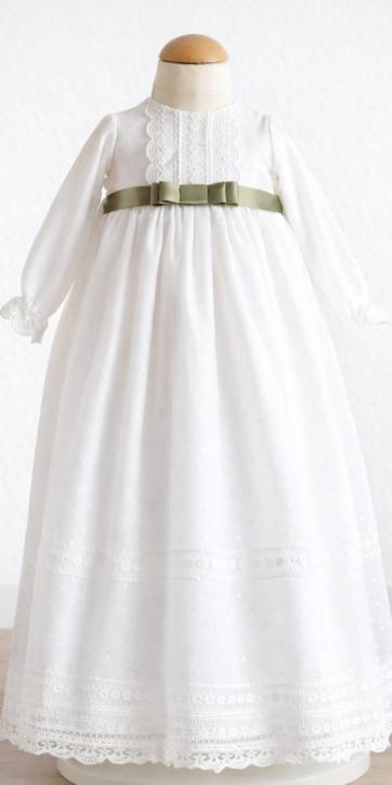 Faldón de Bautizo para Bebé en Tul Blanco con Cinta de Raso Verde Oliva – Eva Martínez Artesanía – Familia 2 [0]