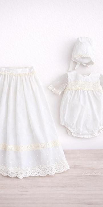 Faldón de Bautizo Bebé Desmontable de Tul Bordado a Juego con Pelele y Capota