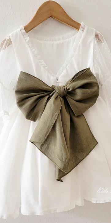 Vestido arras niña blanco tul con fajín lino verde oliva Coco Acqua Ceremonia 60444 [5]