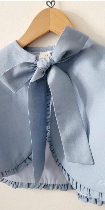 Capa ceremonia niña lino azul de Eva Martínez Artesanía - Personalizable en colores [7]