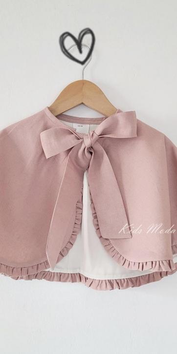 Capa de Ceremonia para Niña en Lino Rosa Empolvado de Eva Martínez Artesanía | Personalizable en Colores [1]