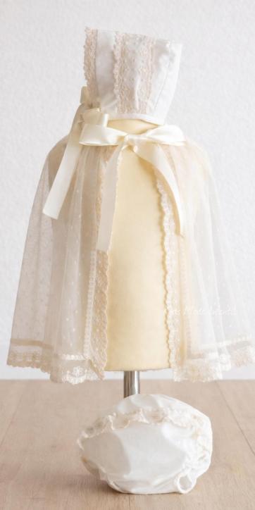 Jesusito bautizo niña manga larga tul beige con braguita Eva Martínez Artesanía Familia 1 [1]