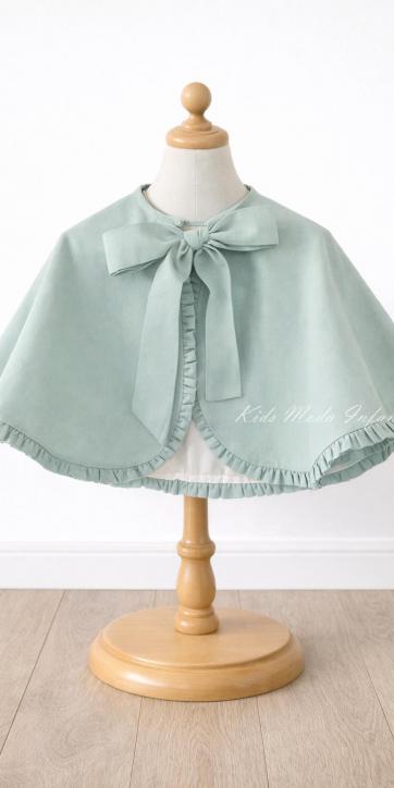 Capa de Arras y Ceremonia para Niña en Lino Verde Agua Eva Martínez Artesanía | Personalizable en Colores