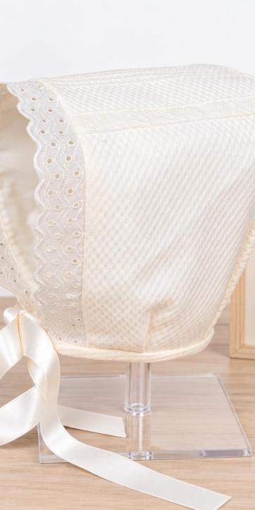 Capota Bautizo Bebé Piqué Beige con Puntilla – 2690116
