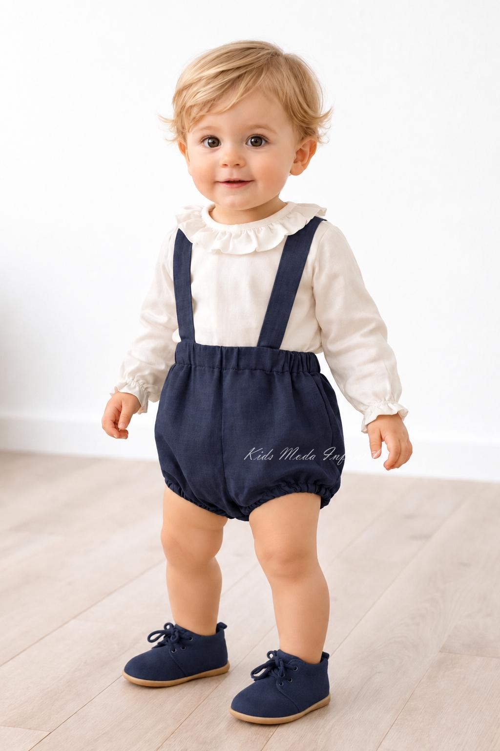 Conjunto bebé niño camisa canastilla y peto con tirantes azul marino Eva Martínez Artesanía