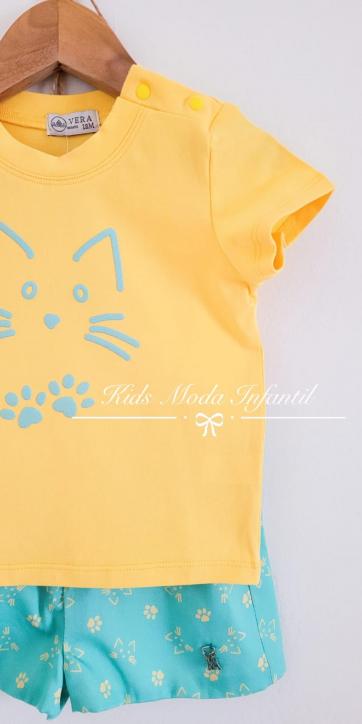 Conjunto bebe camiseta gato amarillo y short verde estampado Vera Moda Infantil [1]