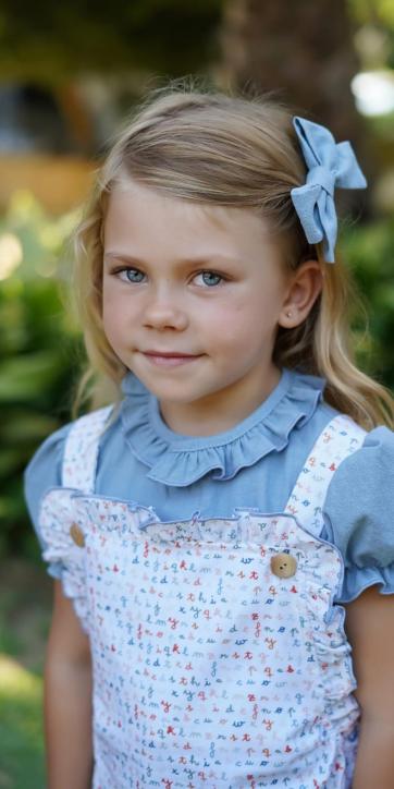 Conjunto niña vestir pichi estampado letras con camisa azul empolvado Marena Moda Infantil [1]