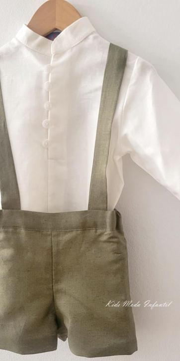 Conjunto ceremonia niño camisa y peto con tirantes verde oliva de Eva Martinez Artesanía [1]