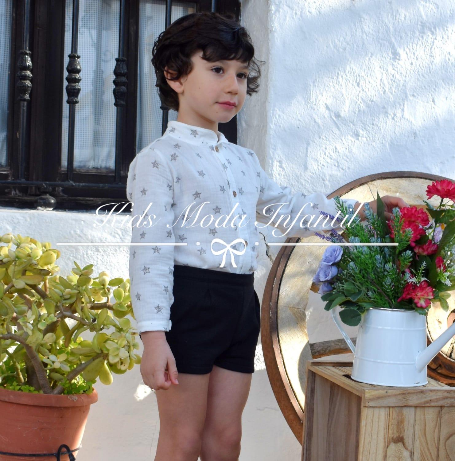 Conjunto niño camisa estrellas con short negro colección Amelia de Marena Moda Infantil