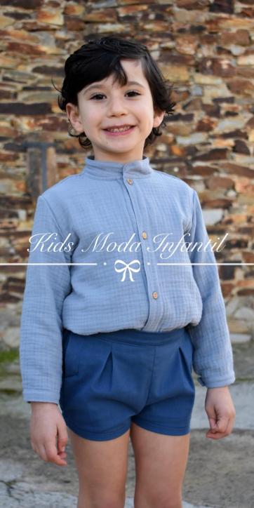 Conjunto niño camisa gris muselina con short azul atenuado colección Frida de Marena Moda Infantil [4]