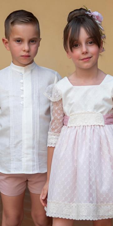 Conjunto ceremonia niño camisa y bermuda rosa empolvado de Eva Martinez Artesania [2]