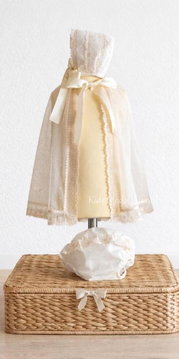 Conjunto de bautizo para bebé en tul beige manga corta – Familia 1 | Eva Martínez Artesanía | Kids Moda Infantil [2]