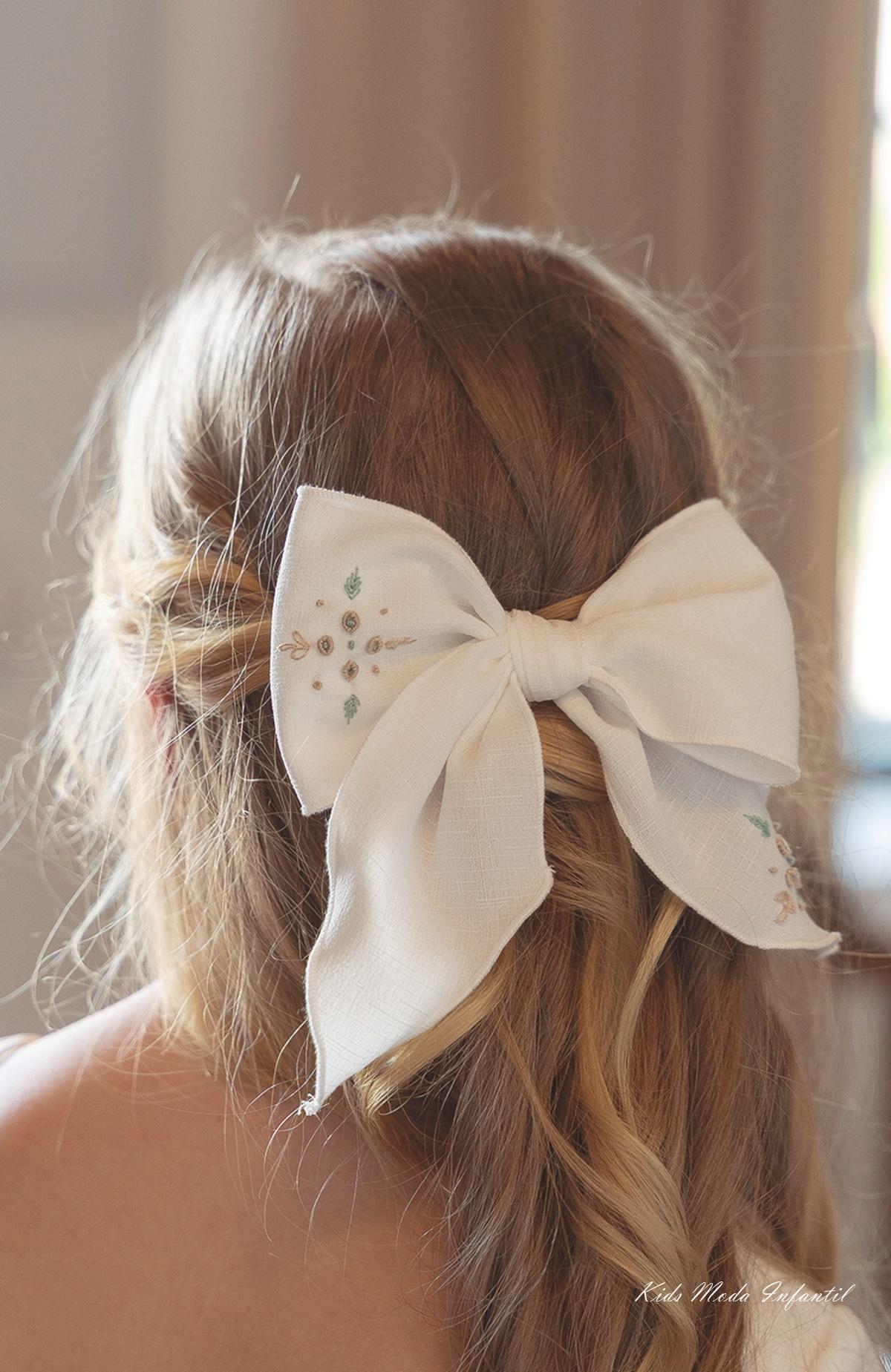 Lazo Bordado Comunión LILIANA 2026 – Eva Martínez Artesanía