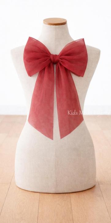 Vestido Ceremonia y Arras Niña Plumeti Blanco Tul Burdeos – Familia 7 | Eva Martínez Artesanía [5]