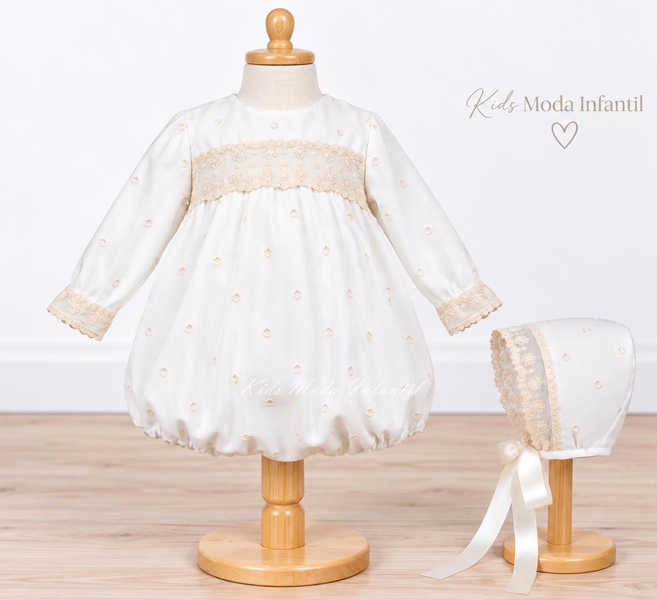 Pelele de Bautizo Bebé Jacquard de Topos con Capota y Blonda Beige – Manga Larga | Fabricación Española