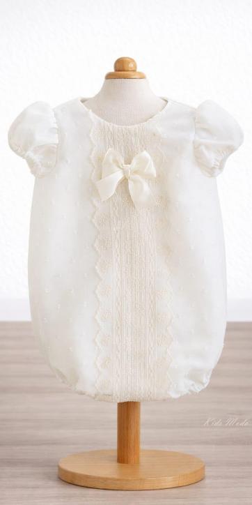 Pelele bautizo bebe plumeti de cristal beige Eva Martínez Artesanía familia 7