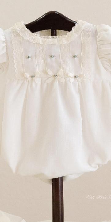 Pelele bautizo bebe semihilo rustico beige Eva Martínez Artesanía