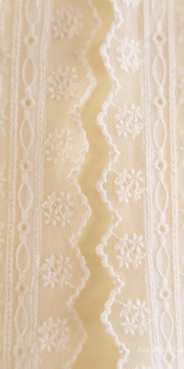 Faldón bautizo bebe plumeti de cristal beige Eva Martínez Artesanía [4]