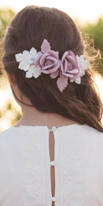 Tocado de Comunión Flores Letizia 2026 – Eva Martínez Artesanía